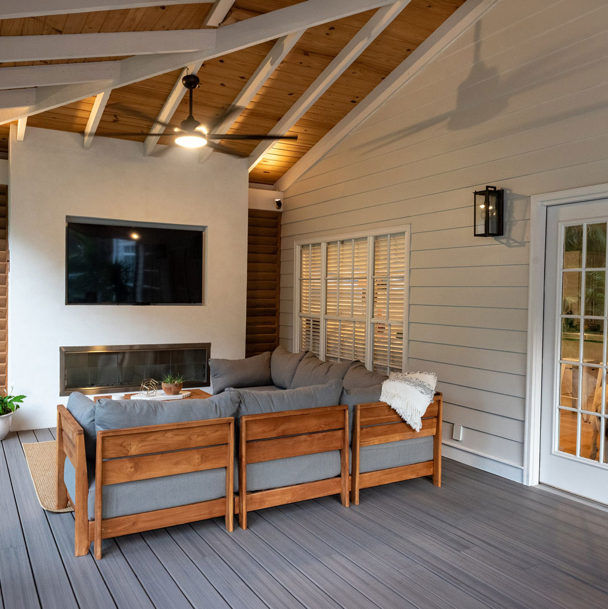 Custom Luxury Patio Designers in South Tampa & Lutz FL