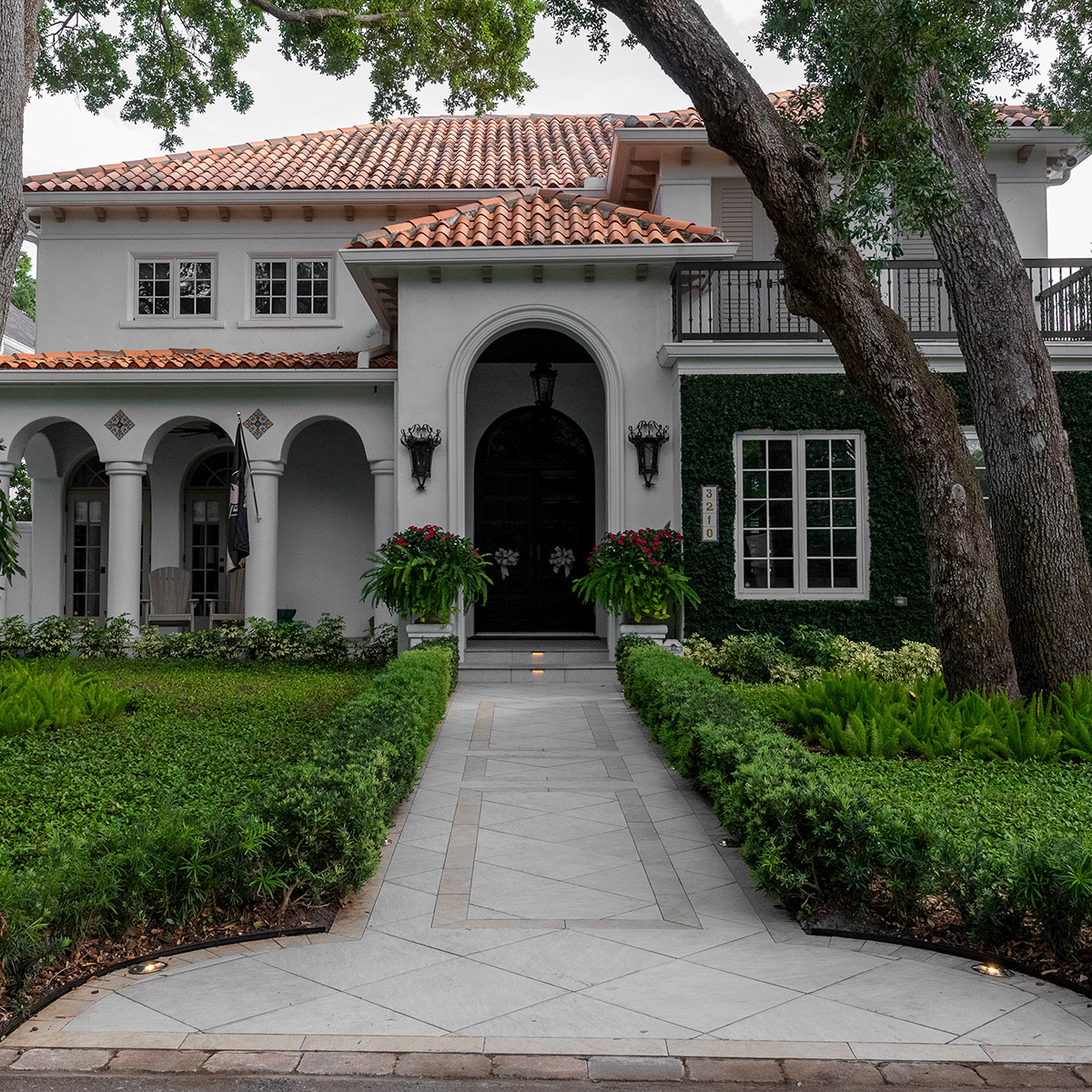Custom hardscapes and brick designs in Lutz, FL