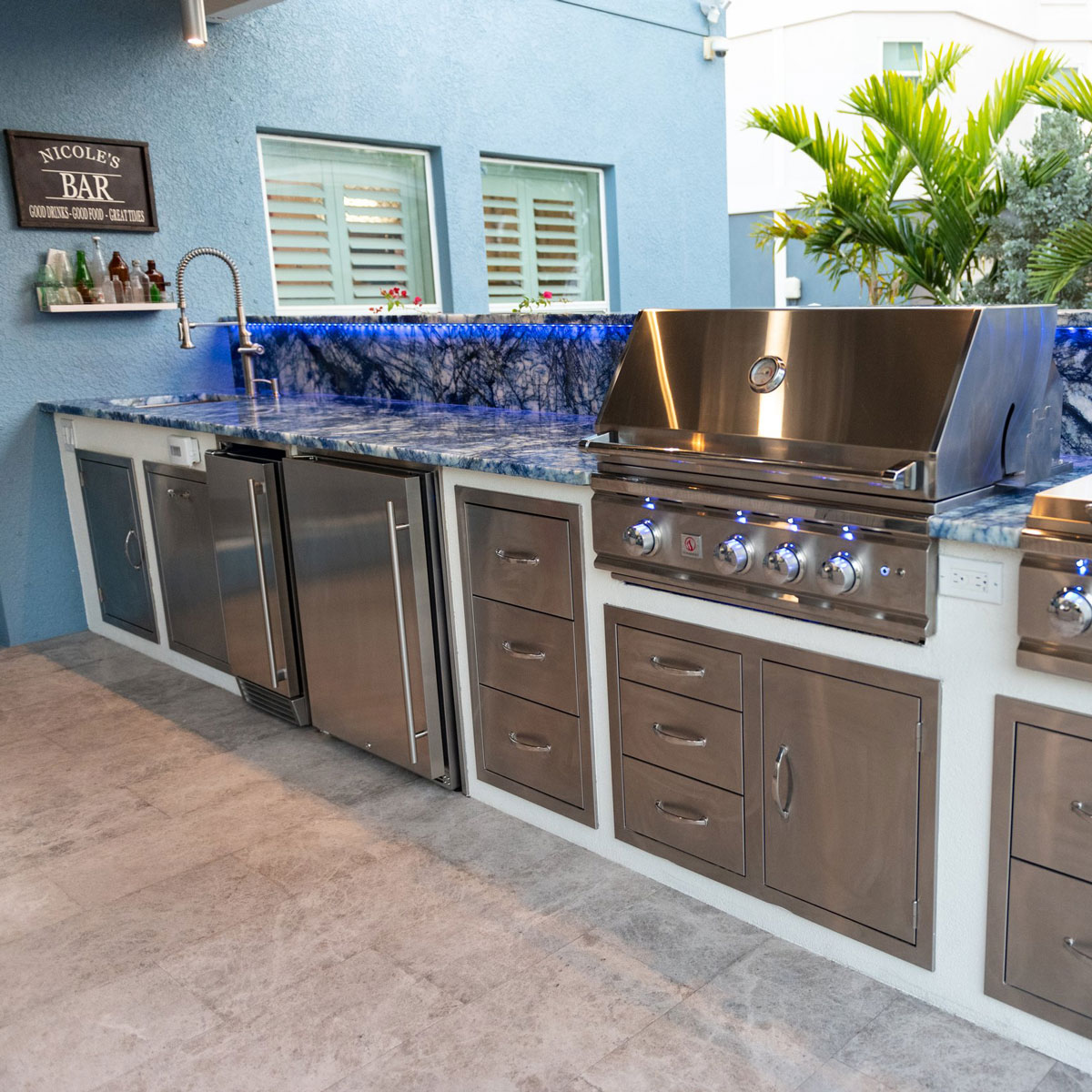 We build custom outdoor kitchens in Lutz, FL