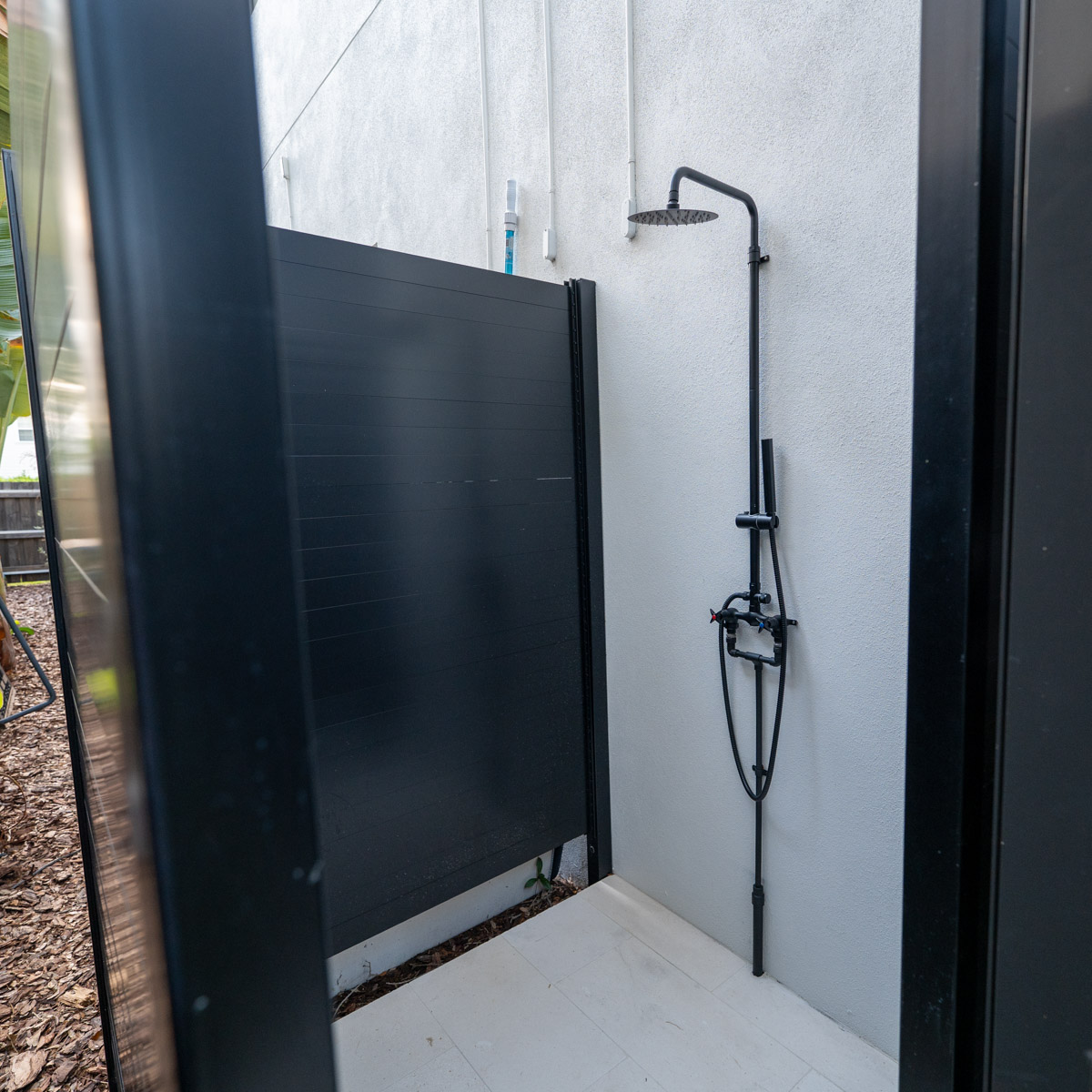 Outdoor showers made with custom backyards in South Tampa & Seminole Heights, FL