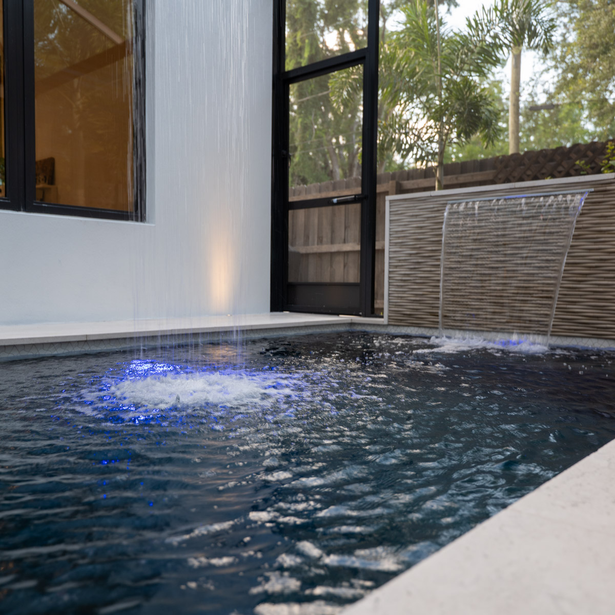 Top custom pool builder in Odessa, FL