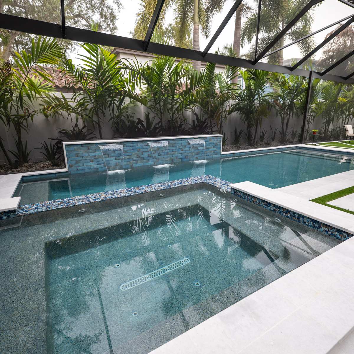 Designing backyards with custom retaining walls and more in Lutz, FL